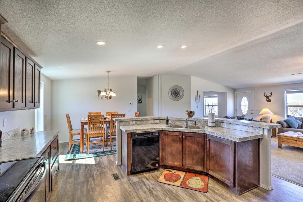 Desert Escape Off I-10 With Over 1 Enclosed Acre! Mescal 외부 사진